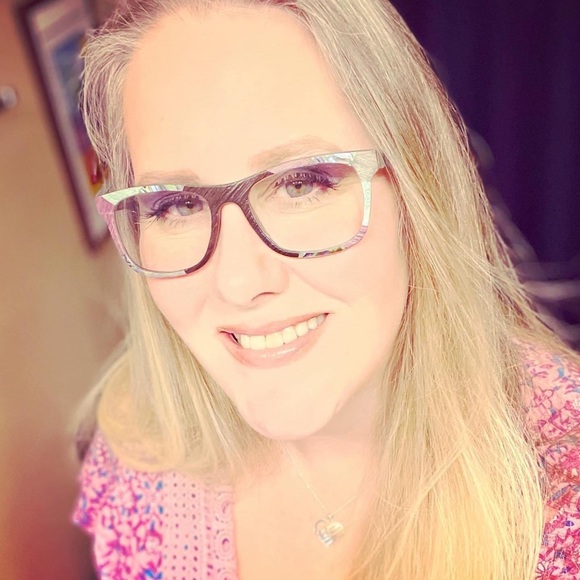 Meet your Posher, Harmony - Picture 2 of 10